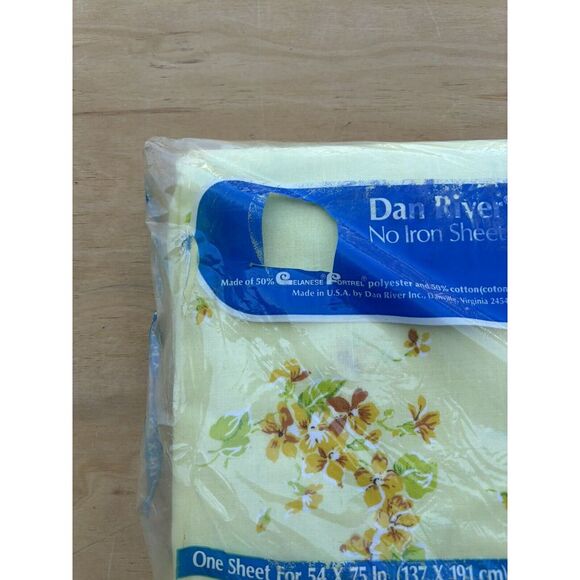 VTG Dan River Double Fitted & Flat Sheet Yellow Floral "Les Violettes"NIP @READ@ - Picture 2 of 8